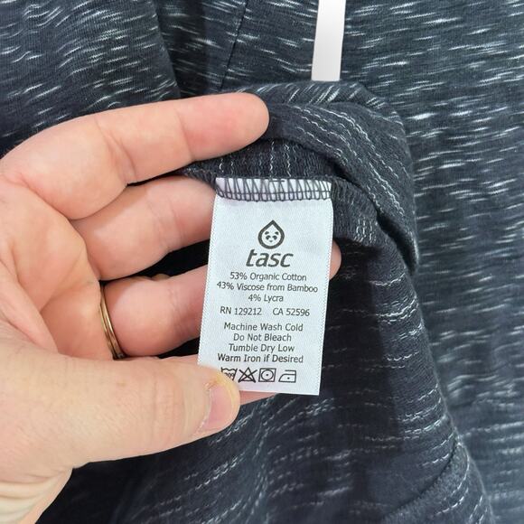 Tasc Performance Womens Long Sleeve FLY Shirt Size S Blue Thumbholes Athletic - Picture 4 of 8